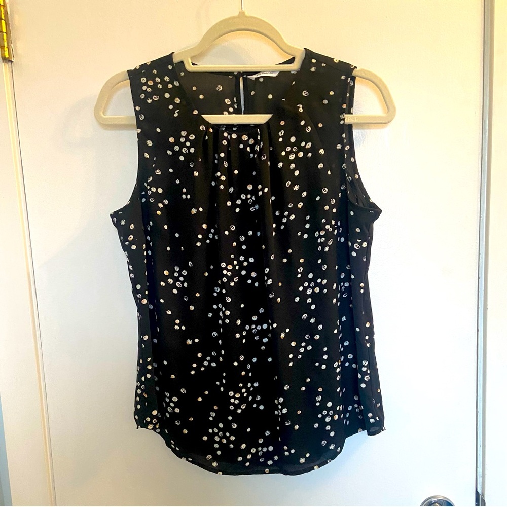⭐️💲5 add-on⭐️. 🎉 fun sleeveless blouse